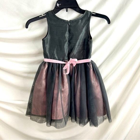 Zuni’s by Nordstrom little Girls Embroidered Party Dress Grey and Pink size 4 - Picture 2 of 7